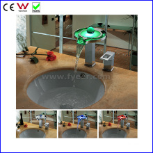 China Fashion Waterfall 3 Color LED Basin Tap Faucet (FD15063F)